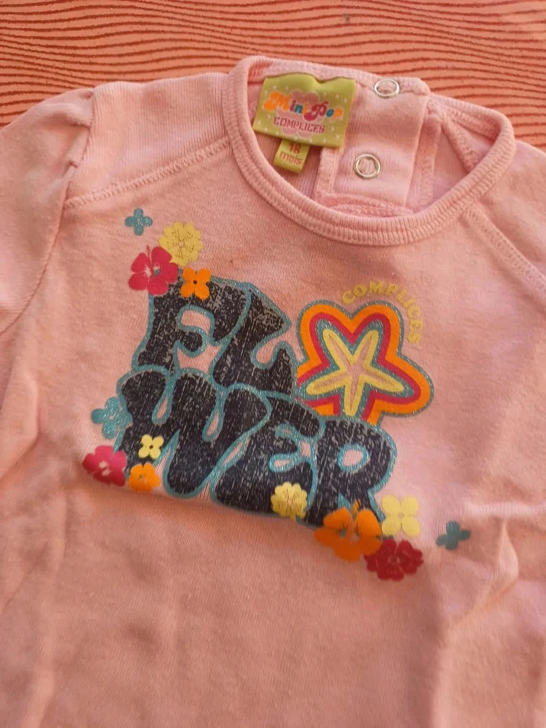Conjunto macacão de jeans e camiseta Complices 18 meses – photo 9